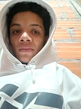 daniel-garzon-00 online show from November 2025 11:26:01 PM