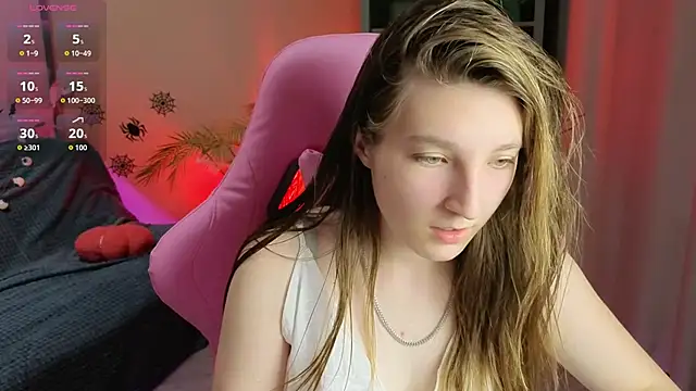 Snapshot of Mia_Myles chatting on October 2025 10:21:02 AM Mia Myles online show from October 2025 10:21:02 AM