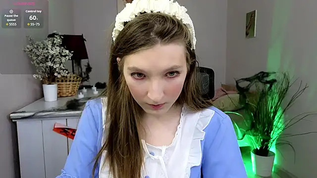 Snapshot of Mia_Myles chatting on October 2025 10:05:02 AM Mia Myles online show from October 2025 10:05:02 AM