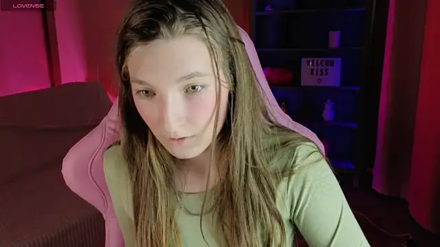 Snapshot of Mia_Myles chatting on December 2025 10:35:01 AM Mia Myles online show from December 2025 10:35:01 AM