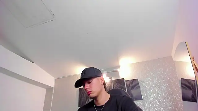 nils saint online show from October 2025 03:43:02 AM