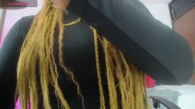 Snapshot of BarbaraGil1 chatting on September 2025 01:24:02 PM BarbaraGil1 online show from September 2025 01:24:02 PM