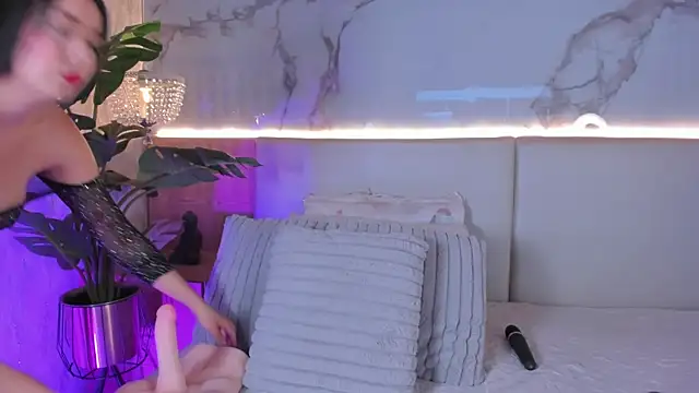 Snapshot of ValSmith_ chatting on December 2025 03:56:02 AM ValSmith online show from December 2025 03:56:02 AM