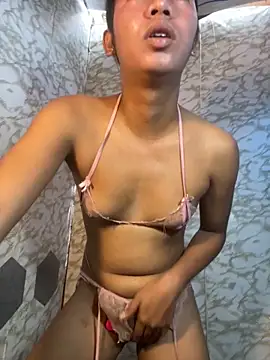 Snapshot of youryummybaby chatting on December 2025 04:44:02 AM youryummybaby online show from December 2025 04:44:02 AM