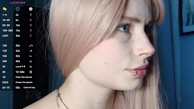 PieraMarch online show from October 2025 06:50:01 PM