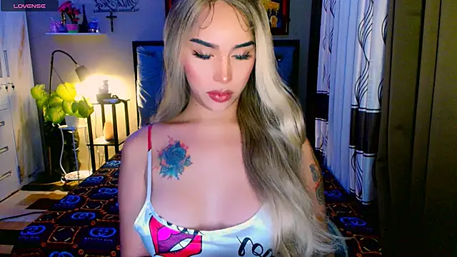 Franchesca Trans online show from November 2025 02:39:02 AM