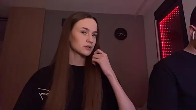 Snapshot of TenDouble chatting on November 2025 09:13:01 PM TenDouble online show from November 2025 09:13:01 PM