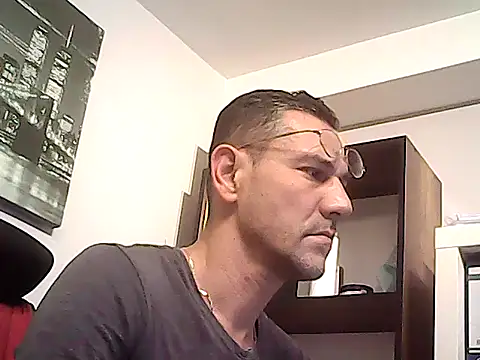 Snapshot of mastercharisma35 chatting on December 2025 02:33:01 PM mastercharisma35 online show from December 2025 02:33:01 PM