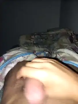 Snapshot of amin20cm chatting on October 2025 10:33:01 PM amin20cm online show from October 2025 10:33:01 PM