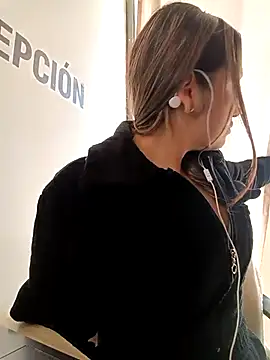 Snapshot of ALEJA__07 chatting on September 2025 01:00:01 PM ALEJA 07 online show from September 2025 01:00:01 PM