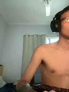 Snapshot of safadezanunes2 chatting on December 2025 03:52:02 PM safadezanunes2 online show from December 2025 03:52:02 PM