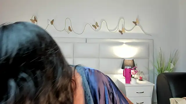 Snapshot of InnaVolkova chatting on March 2026 01:17:02 PM InnaVolkova online show from March 2026 01:17:02 PM