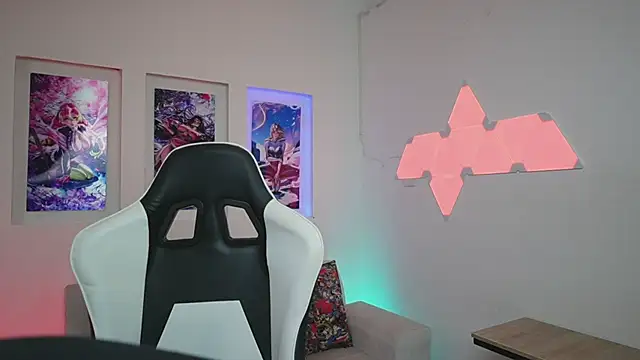 NicoleCrawft online show from September 2025 07:03:01 PM