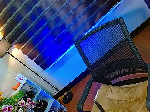 Snapshot of Queen_yasii_88 chatting on January 2026 11:57:02 AM Queen yasii 88 online show from January 2026 11:57:02 AM