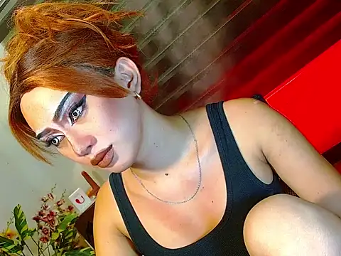 Snapshot of Queen_yasii_88 chatting on February 2026 03:32:01 PM Queen yasii 88 online show from February 2026 03:32:01 PM