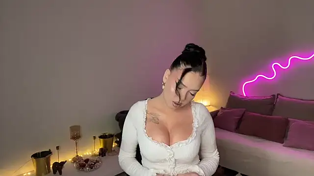 mistress of hearts online show from May 2026 08:14:01 PM