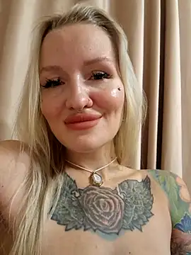 Snapshot of KateMonroe chatting on October 2025 09:26:01 PM KateMonroe online show from October 2025 09:26:01 PM