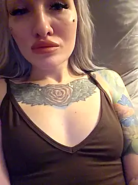 Snapshot of KateMonroe chatting on December 2025 08:59:01 PM KateMonroe online show from December 2025 08:59:01 PM