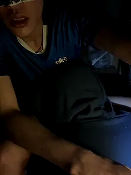 boyhigh1997 online show from December 2025 07:29:02 PM