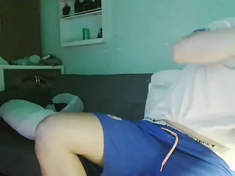 boyhigh1997 online show from May 2026 12:33:01 PM