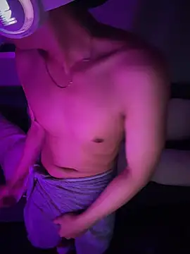 boyhigh1997 online show from May 2026 05:17:02 PM