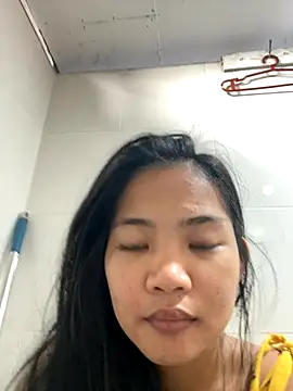 Snapshot of princess_janine chatting on October 2025 06:35:02 AM princess janine online show from October 2025 06:35:02 AM