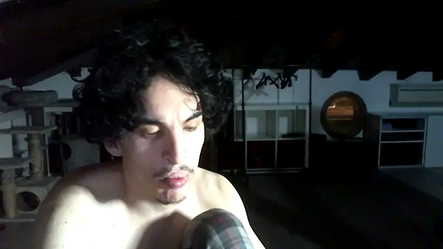 juandipietroz1 online show from March 2026 06:25:02 PM