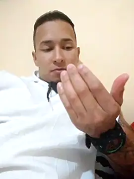 Jackson1306 online show from November 2025 08:19:01 PM