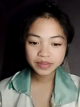 Snapshot of Thy00__ chatting on February 2026 05:30:02 PM Thy00 online show from February 2026 05:30:02 PM