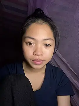 Snapshot of Thy00__ chatting on February 2026 10:13:02 PM Thy00 online show from February 2026 10:13:02 PM