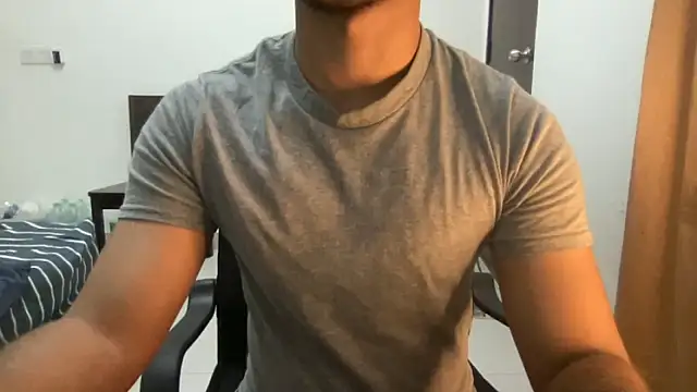 Snapshot of Hotmaskedboi chatting on October 2025 05:40:02 PM Hotmaskedboi online show from October 2025 05:40:02 PM