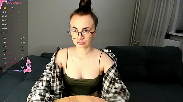 Snapshot of MewStella chatting on January 2026 08:34:02 PM MewStella online show from January 2026 08:34:02 PM