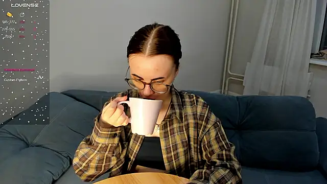 Snapshot of MewStella chatting on March 2026 05:49:02 PM MewStella online show from March 2026 05:49:02 PM