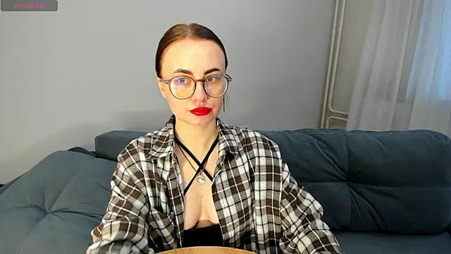 Snapshot of MewStella chatting on March 2026 11:27:01 AM MewStella online show from March 2026 11:27:01 AM