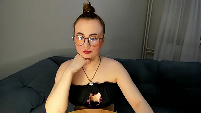 Snapshot of MewStella chatting on March 2026 07:25:01 PM MewStella online show from March 2026 07:25:01 PM