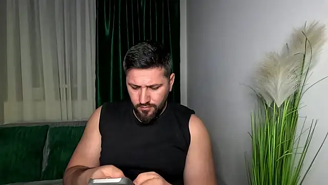 Gold Alpha Boy online show from April 2026 07:07:02 PM