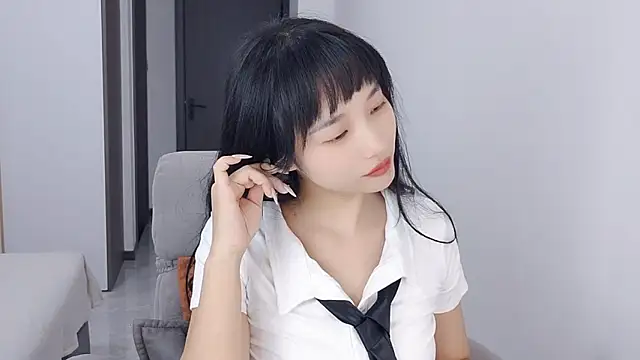 Lisa-3333 online show from October 2025 01:42:02 PM