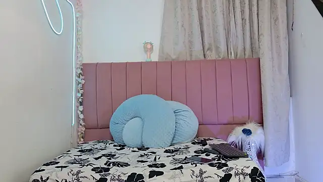 Snapshot of sukilove18 chatting on September 2025 11:16:01 PM sukilove18 online show from September 2025 11:16:01 PM