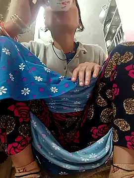 ISHANI-SINGH online show from January 2026 03:52:02 AM