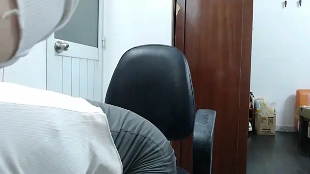 youngmin 09 online show from February 2026 02:53:01 AM