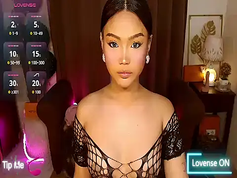 Snapshot of _MaxcineMalkova_ chatting on November 2025 12:49:01 PM MaxcineMalkova online show from November 2025 12:49:01 PM