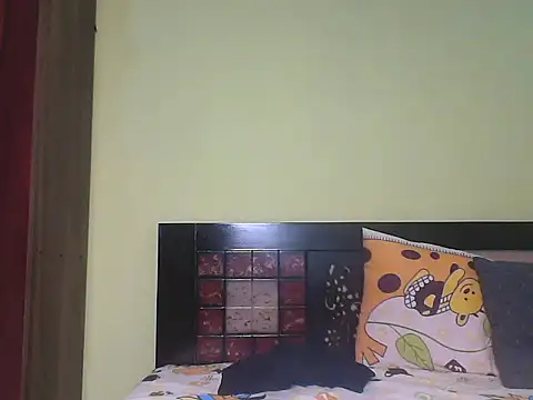 Snapshot of mickle_james chatting on October 2025 04:11:01 AM mickle james online show from October 2025 04:11:01 AM