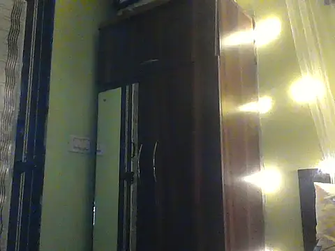 Snapshot of mickle_james chatting on November 2025 08:19:01 PM mickle james online show from November 2025 08:19:01 PM