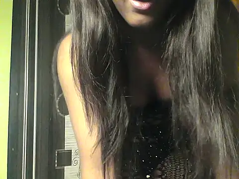 Snapshot of mickle_james chatting on December 2025 04:01:02 PM mickle james online show from December 2025 04:01:02 PM