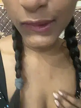 Snapshot of mickle_james chatting on April 2026 12:44:01 AM mickle james online show from April 2026 12:44:01 AM