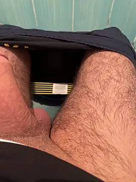 Snapshot of Cruel00 chatting on December 2025 09:34:02 PM Cruel00 online show from December 2025 09:34:02 PM