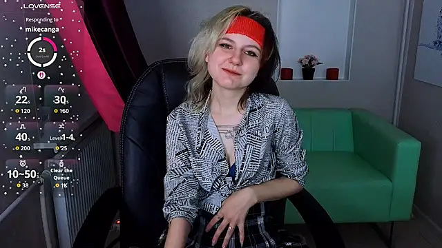 girl next doorr online show from October 2025 01:07:01 PM