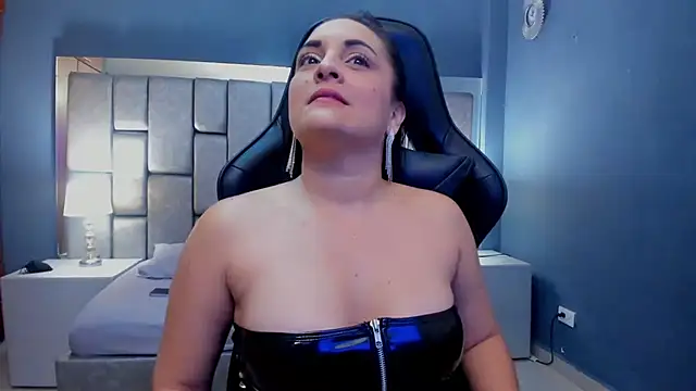 Cata Joness online show from October 2025 05:18:02 AM