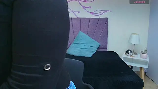 Snapshot of Lia_Blake_ chatting on November 2025 12:13:01 PM Lia Blake online show from November 2025 12:13:01 PM