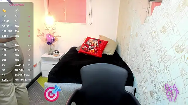 Snapshot of Lia_Blake_ chatting on January 2026 12:11:01 PM Lia Blake online show from January 2026 12:11:01 PM